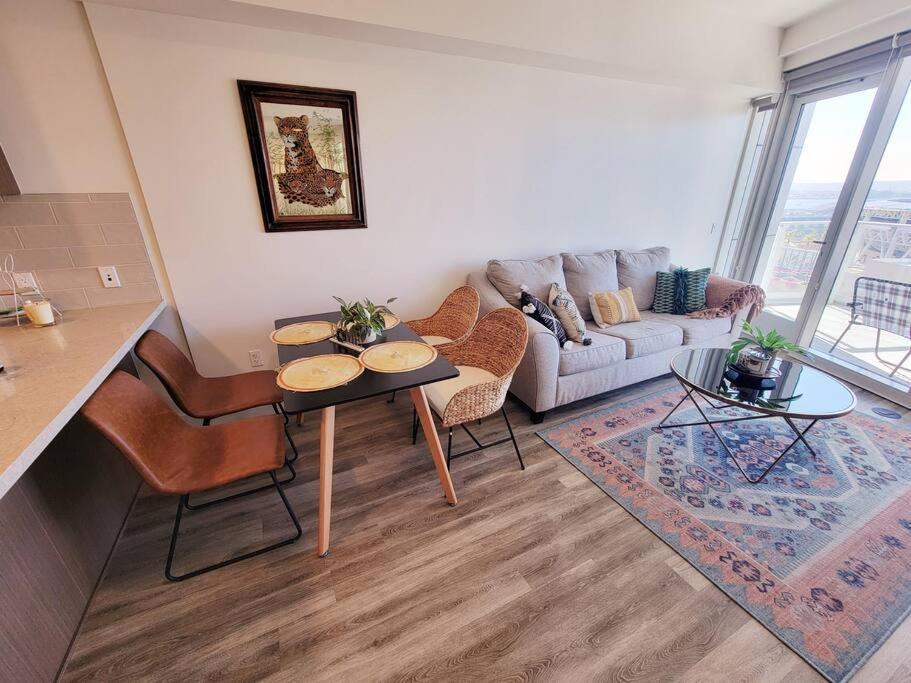 Bayview Lux One-bedroom 1min To Petco Park Convention Center Gaslamp Pool, Hot Tub