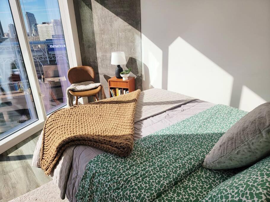 Apartment Bayview Lux One-bedroom 1min To Petco Park Convention Center Gaslamp Pool, Hot Tub *