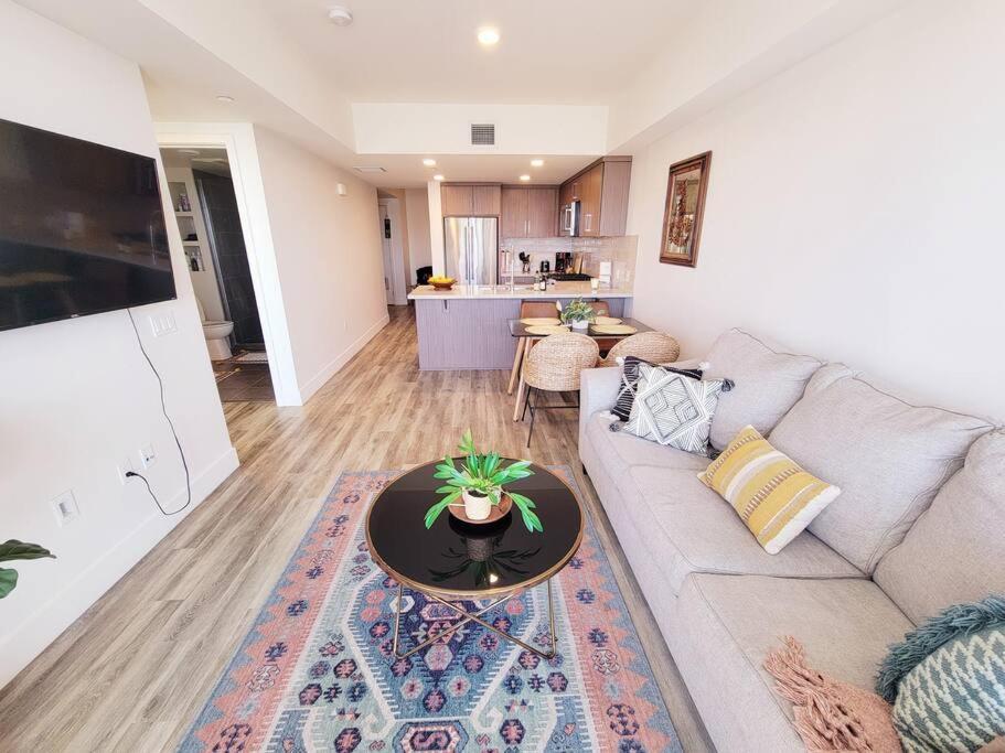 Apartment Bayview Lux One-bedroom 1min To Petco Park Convention Center Gaslamp Pool, Hot Tub San Diego